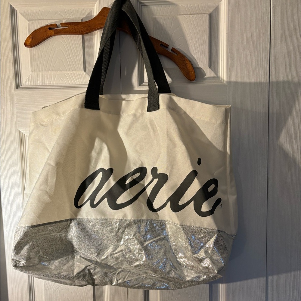 Aerie tote